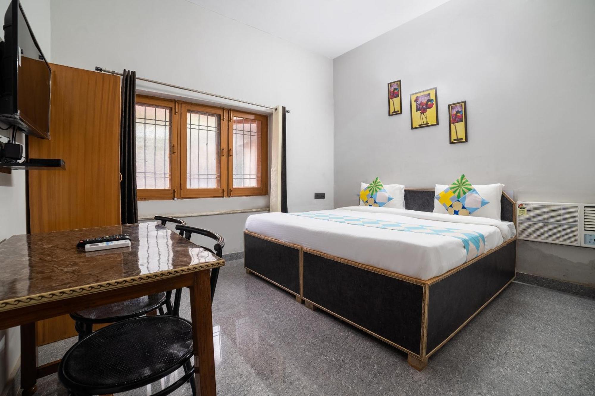 Hotel O Home Gautam Homestay Dehradun Luaran gambar