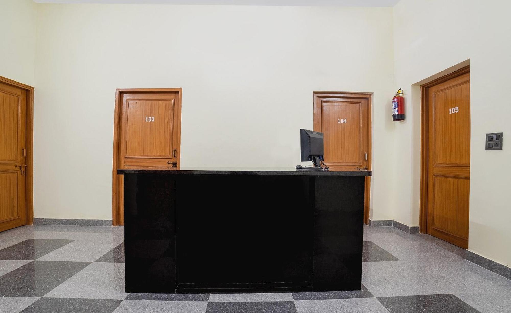 Hotel O Home Gautam Homestay Dehradun Luaran gambar