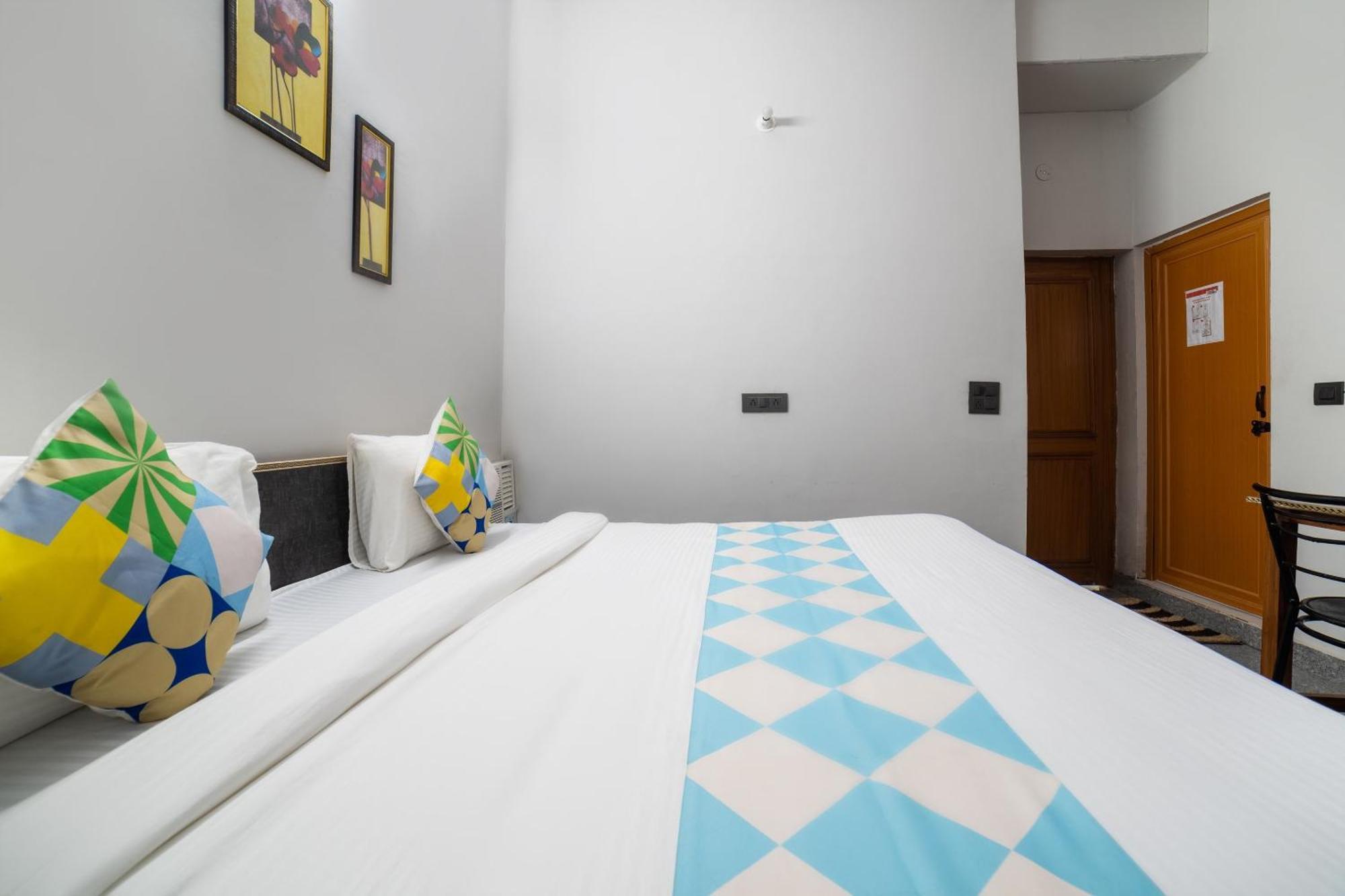 Hotel O Home Gautam Homestay Dehradun Luaran gambar