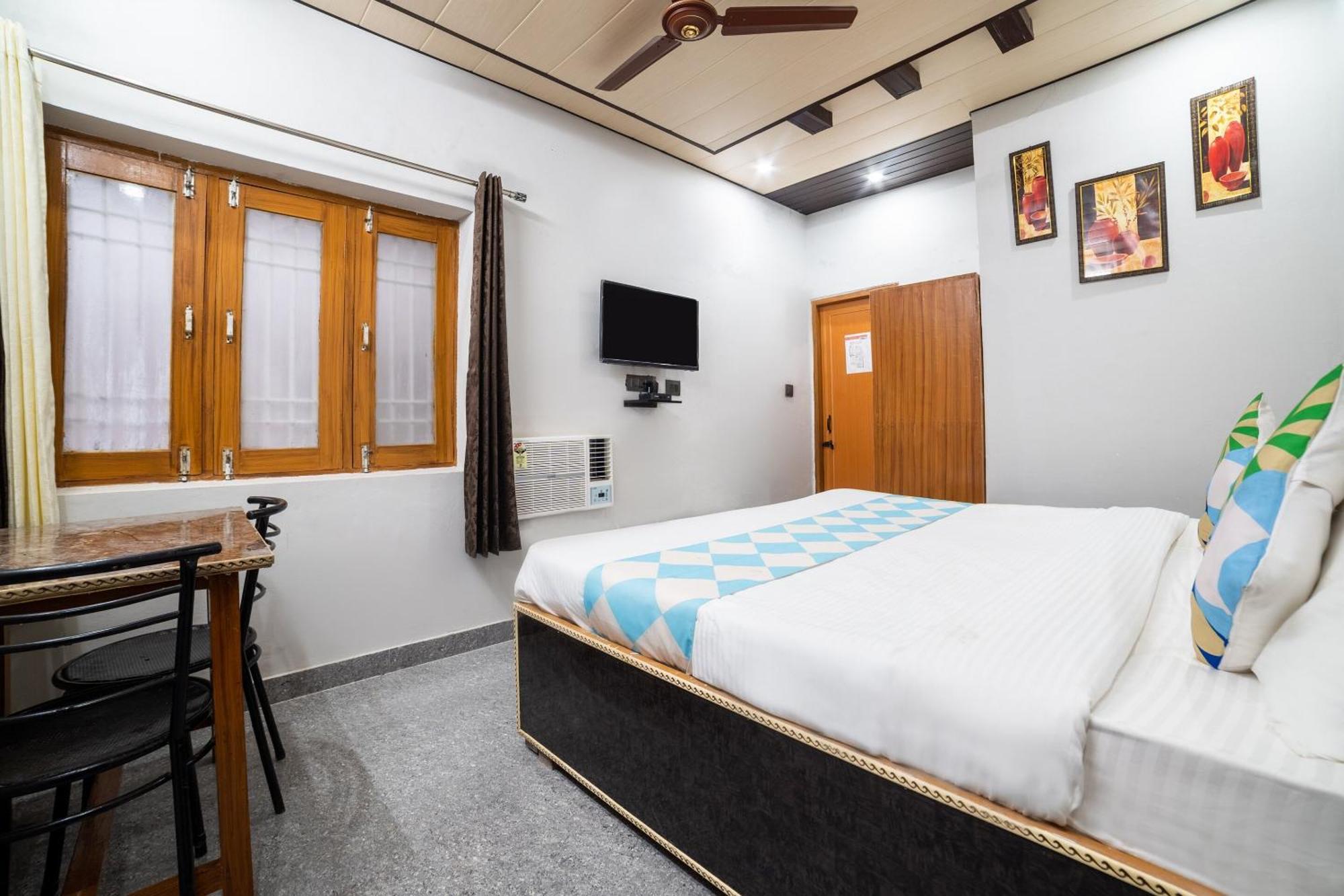 Hotel O Home Gautam Homestay Dehradun Luaran gambar